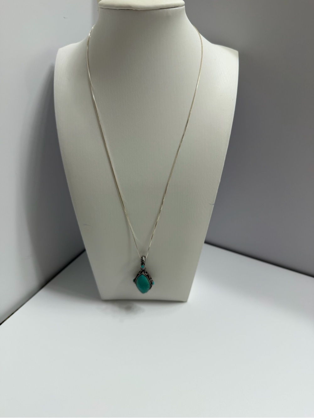 Barse Vintage Turquoise 925 Silver Pendant Necklace - Silver Chain
